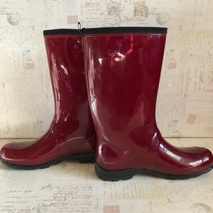 Gorgeous Red Rain Boots ☔️